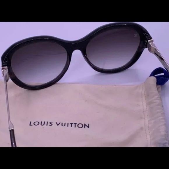Louis Vuitton Soupçon Cat Eye Sunglasses - Picture 2 of 6